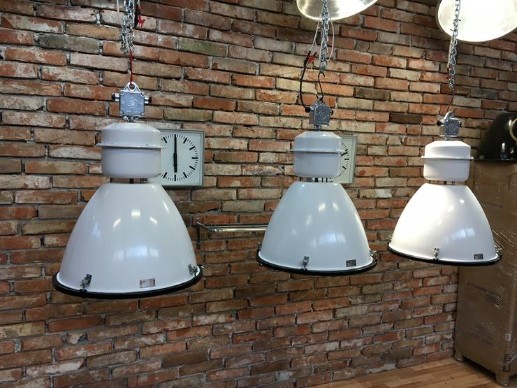 Bild 4: Drei stück Industrielampen mit Glaß fabriklampen 50 ér Jahren 