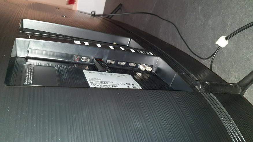 Bild 4: Samsung UHD curved smart TV 49'' UE49RU7379