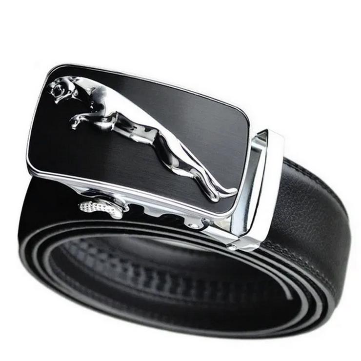Eleganter Gürtel mit schwarz-silbernen Jaguar-Emblem