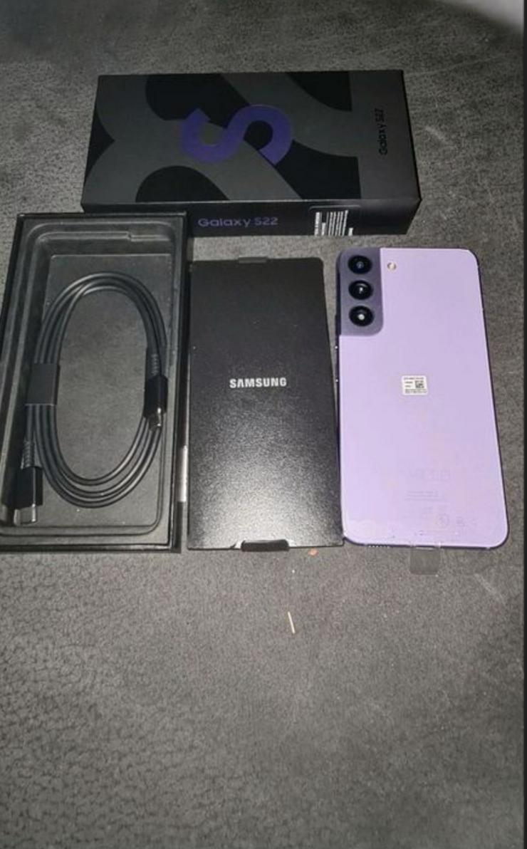 Bild 1: Samsung Galaxie S22 128 GB In Lila 