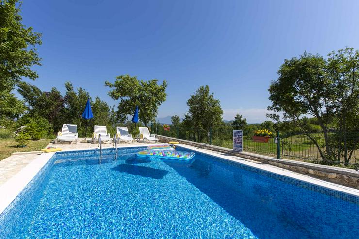 Kroatien, Istrien, Ferienhaus mit Pool für 2-4 Personen, Hund erlaubt - Ferienhaus Kroatien - Bild 2