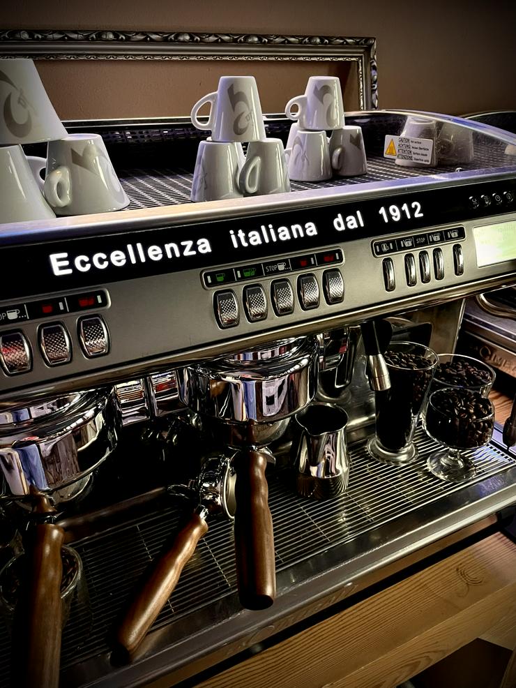 Bild 2: La Cimbali M39 GT Kaffee Maschine Waffengrau