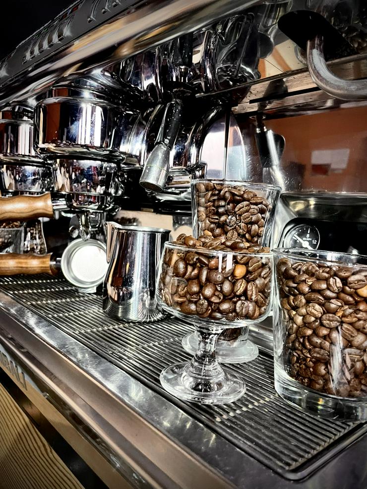 Bild 1: La Cimbali M39 GT Kaffee Maschine Waffengrau