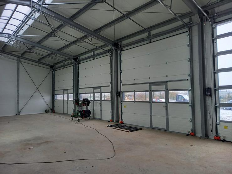 Bild 12: Stahlhalle Mehrzweckhalle Lager Werkstatt mit Beurobereich