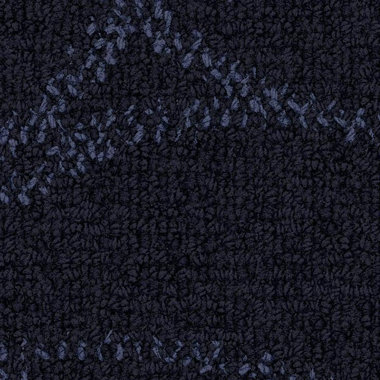 Bild 7: Scribble-Teppichfliesen mit einem verspielten Muster In mehreren Farben