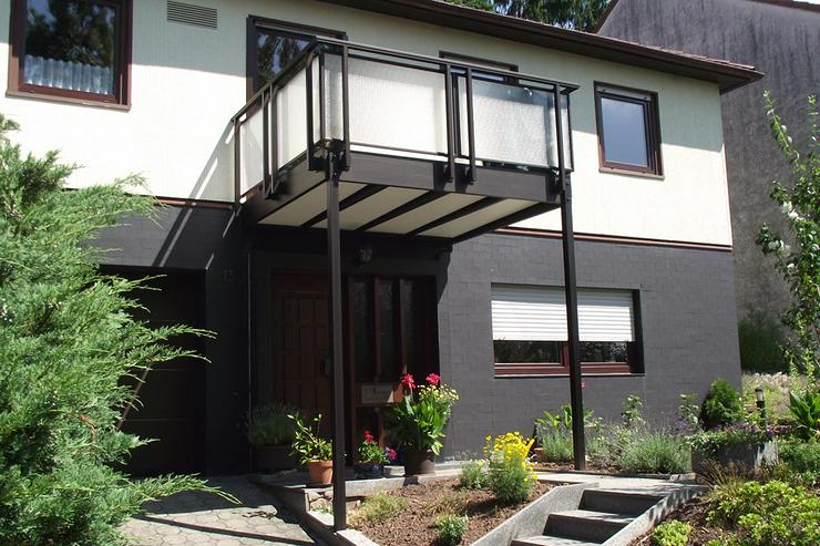 Bild 9: Anbaubalkone, Vordächer, Terrassendächer und Carports aus Aluminium