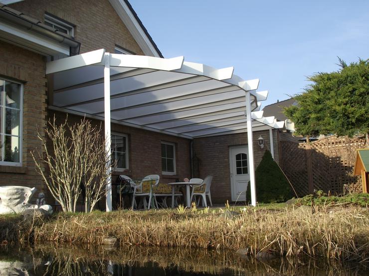 Bild 14: Anbaubalkone, Vordächer, Terrassendächer und Carports aus Aluminium