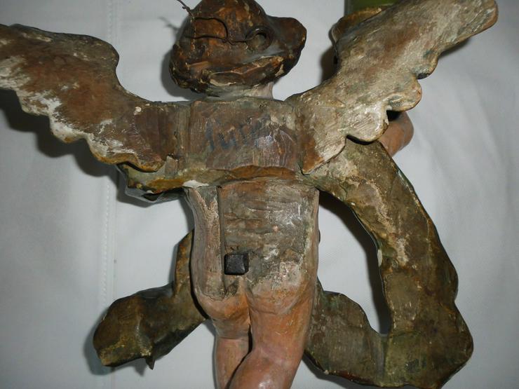 Bild 5: 2 antike Putti als Kerzenwandhalter Holz geschnitzt und farbig gefaßt. 18. Jh.