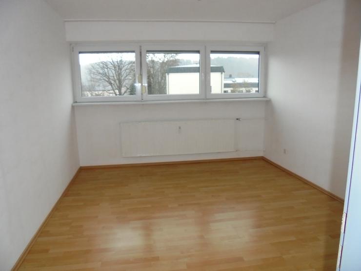 schöne 3 Zimmer Wohnung mit Balkon 72 qm in Vilshofen zu verkaufen frei ab 1.3.24 - Wohnung kaufen - Bild 7