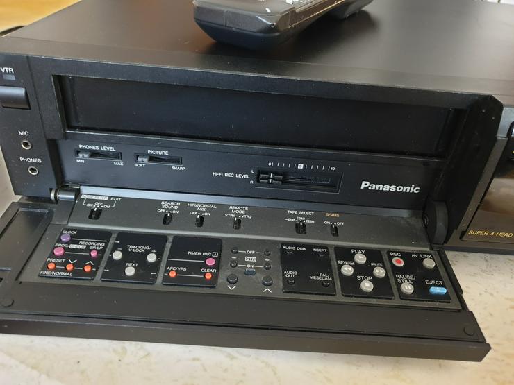 Funktionierenter " PANASONIC  NV - FS 88 HQ Video Cassetten Recorder " Nur 50,--€ 