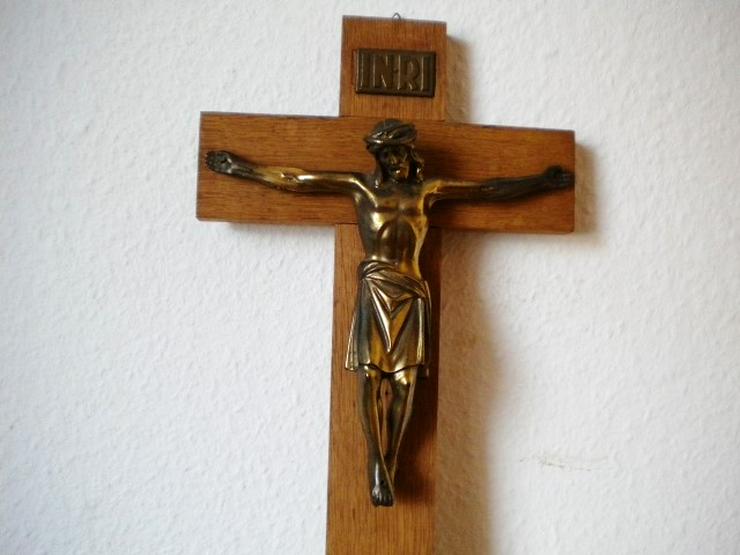 Jesus am Kreuz,Holz,Messing?,alt