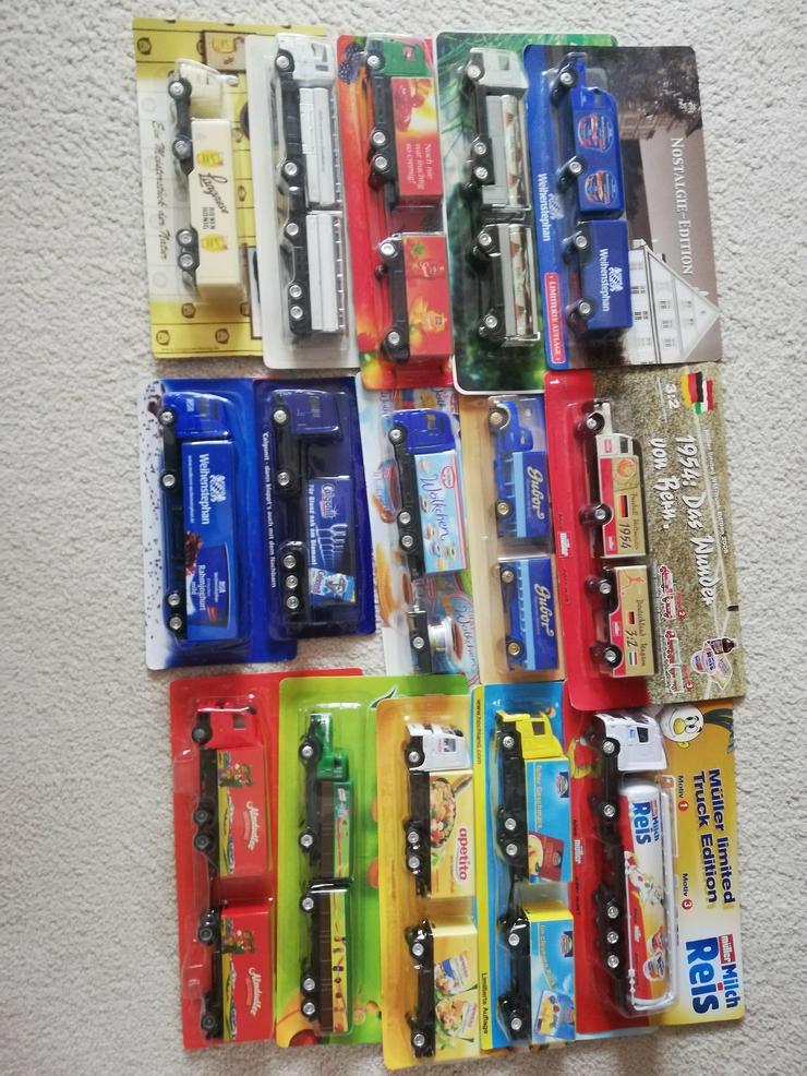 Ca. 250 Stück Trucks, LKWs, Busse etc., teils Editionen zu verkaufen