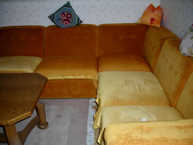 Bild 2: Couch-Garnitur mit Tisch