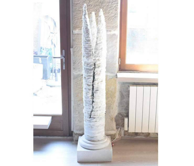Säule aus weißem Carrara-Marmor - Figuren - Bild 5