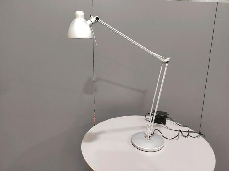 Bild 2: Tischstehlampe silber gebraucht Arbeitsleuchte Tischlampe