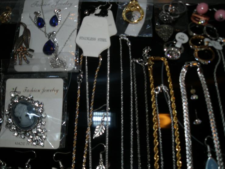 Bild 7: Konvolut Schmuck Silber 925, Gold 24 Kr , Ketten Ringe,Ohringe..Ca 75  St.