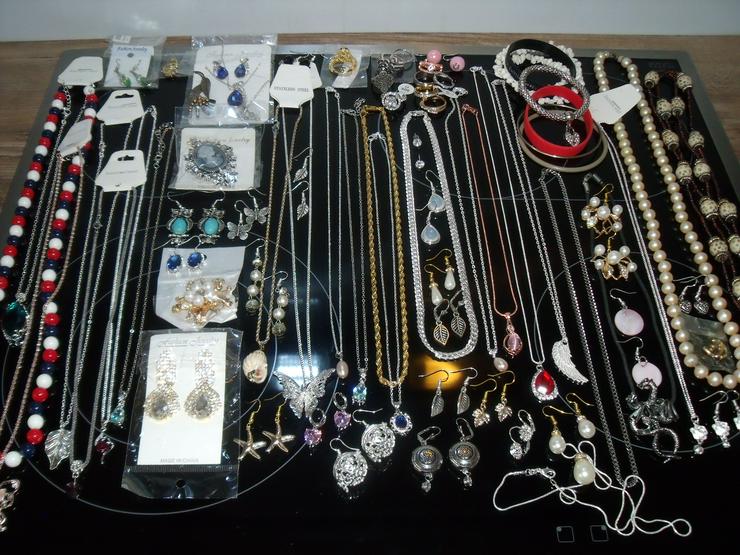 Bild 13: Konvolut Schmuck Silber 925, Gold 24 Kr , Ketten Ringe,Ohringe..Ca 75  St.