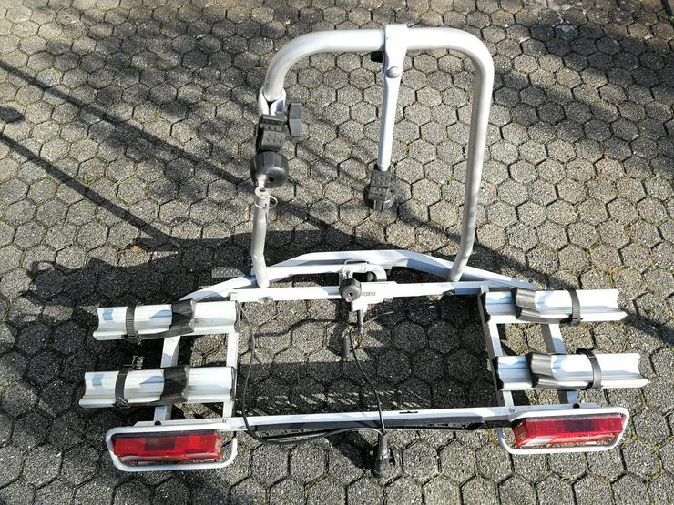 Bild 2: Heck-Fahrradträger auf Anhängerkupplung für 2 Fahrräder von Mercedes Benz