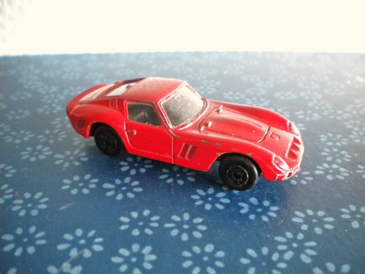 Bild 2: Mc Toy-Ferrari 250 GTO,ca. 7,5 cm