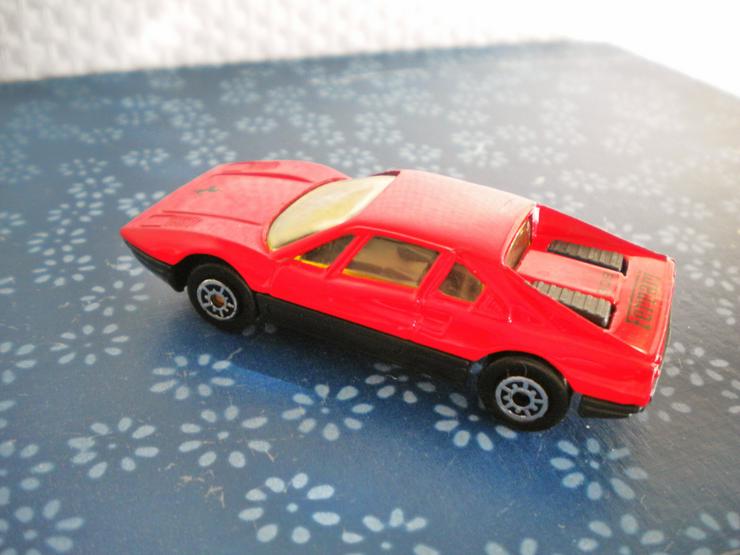 Bild 1: Maisto-Ferrari 308 GTB,ca. 7,5 cm