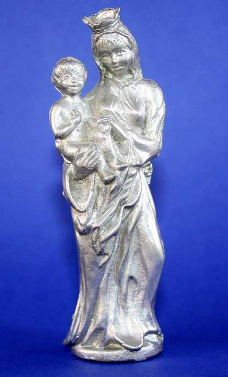 Bild 2: Madonna mit Kind kleine Heiligenfigur Zinn Spritzguss H. 10 cm - 190g