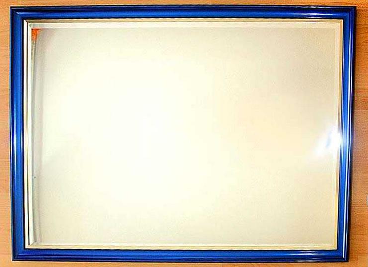großer Wandspiegel 108 x 78cm - blau Metallic Rahmen