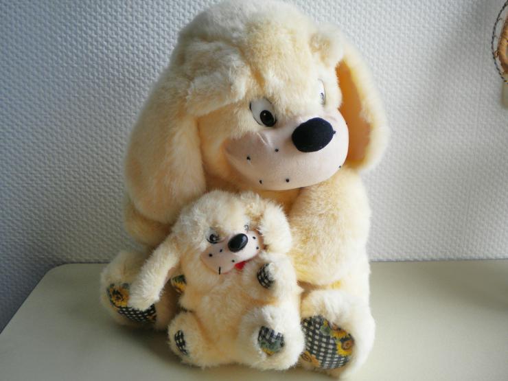 Bild 2: Uni Toys-Plüsch-Bär/Hund ? mit Kindern,ca. 35 cm
