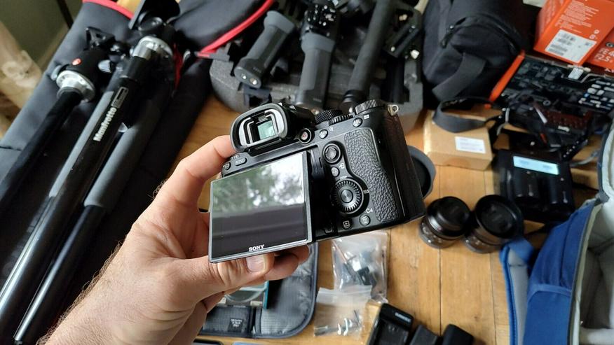 Bild 2: Sony Alpha a7 III spiegellose Vollformatkamera mit 3 extra großen Objektiven