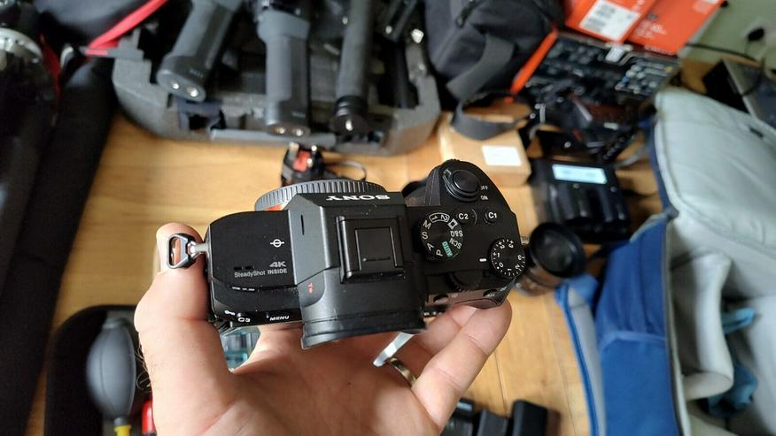Bild 3: Sony Alpha a7 III spiegellose Vollformatkamera mit 3 extra großen Objektiven