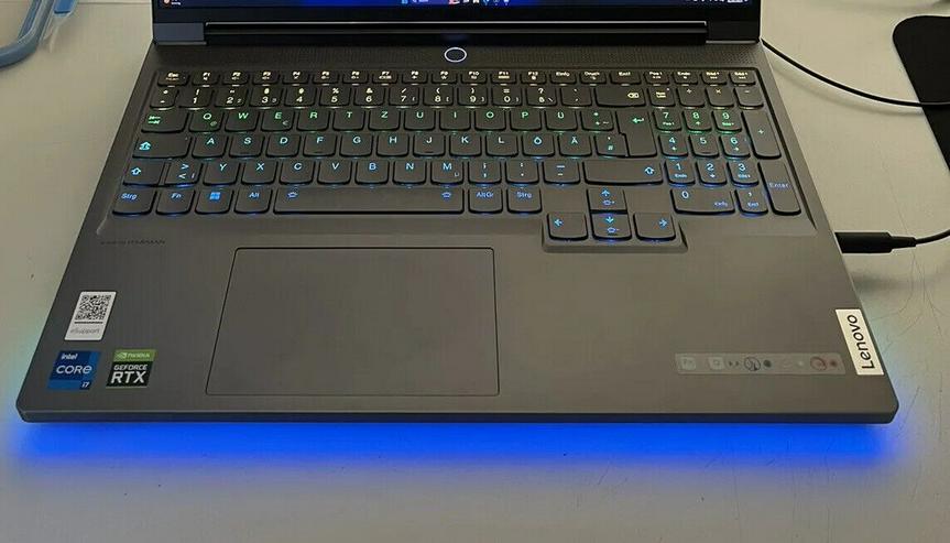 Bild 3: Lenovo Legion 7i 16IAX17 i7 12800HX Gaming Laptop