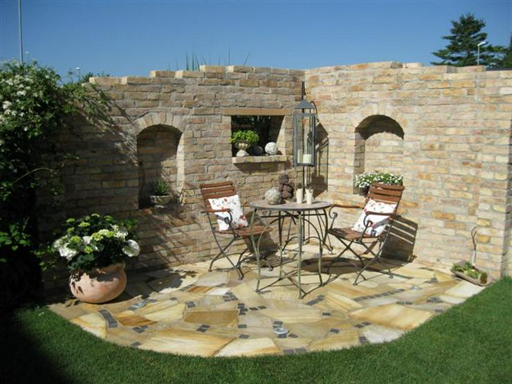 Bild 1: Antike Mediterrane alte Ziegel Klinker Mauersteine Ruine Optik Terrasse Gartengestaltung