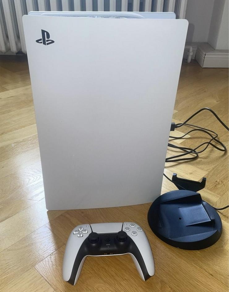 PlayStation 5 mit Controller  - PlayStation Konsolen & Controller - Bild 1