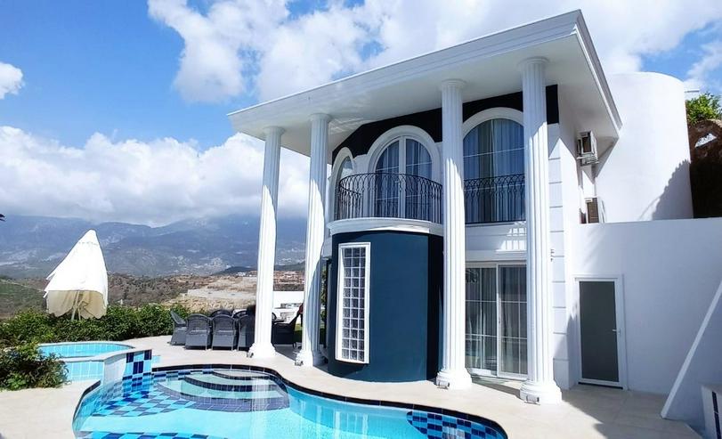 Bild 3: 939 Türkei, Alanya. 6 Zimmer Desinger Villa mit Meerblick. 