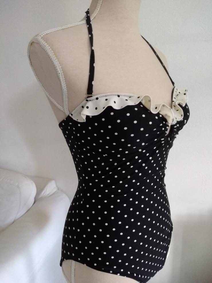 Bild 2: Badeanzug mit Polka-Dots NEU!