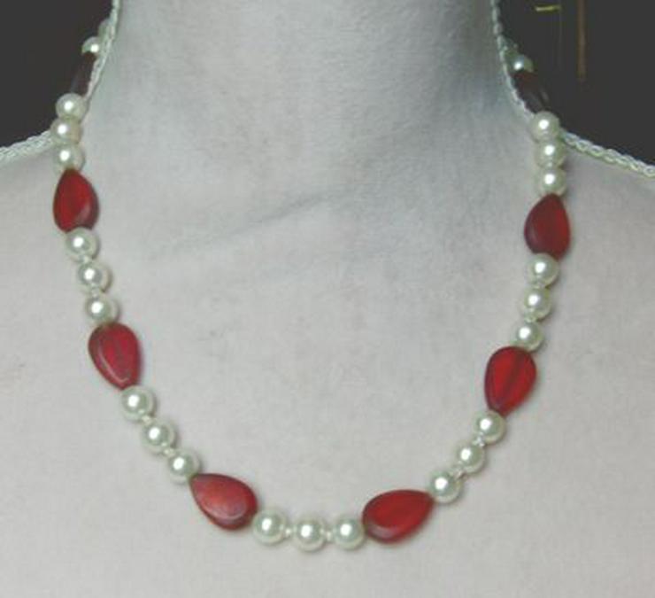 Edelsteinschmuck, Halskette, im rot-weis Design - Halsketten & Colliers - Bild 1