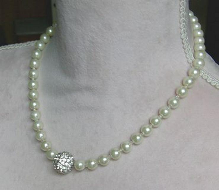Bild 2: Silberschmuck, Halskette mit attraktiven Schmuckanhänger