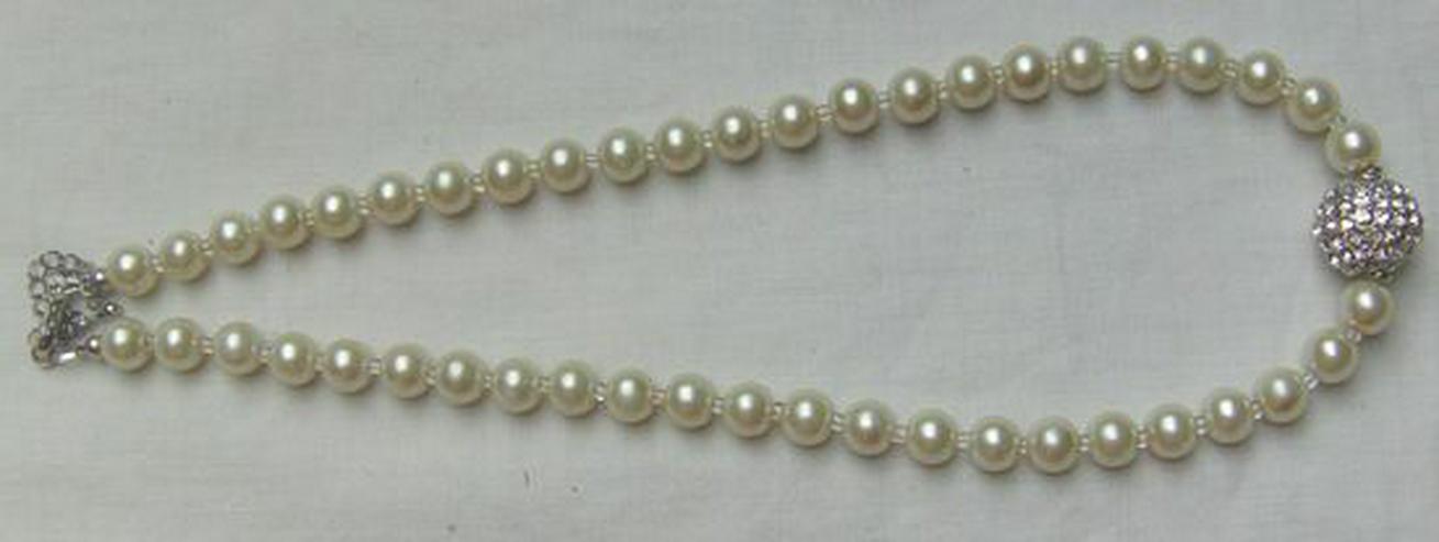Bild 4: Silberschmuck, Halskette mit attraktiven Schmuckanhänger