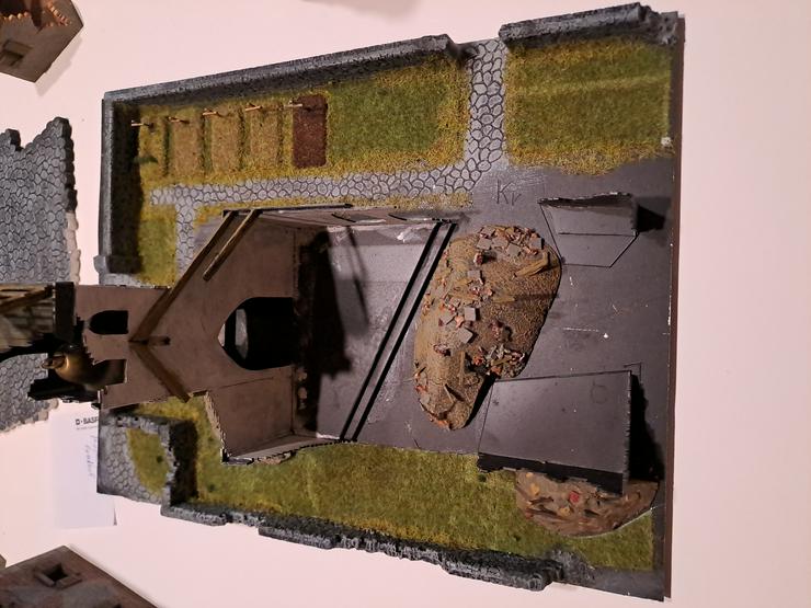 Bild 3: 2 Weltkriegs Häuser Modelle,  selbst entwurf und Bau 1:72