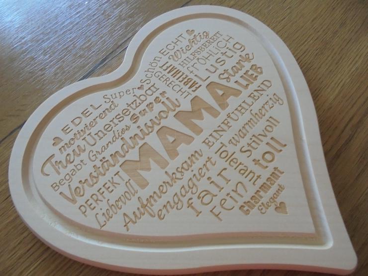 NEU: Holzteller mit Mama Sprüchen Herzform - Teller - Bild 1