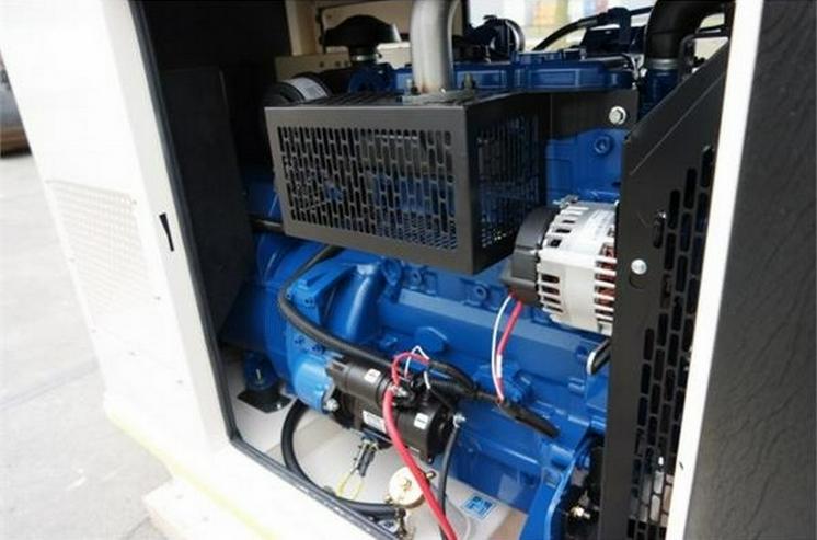 Bild 2: Gebrauchter Dieselgenerator  33 KWA - FG Wilson P33-6