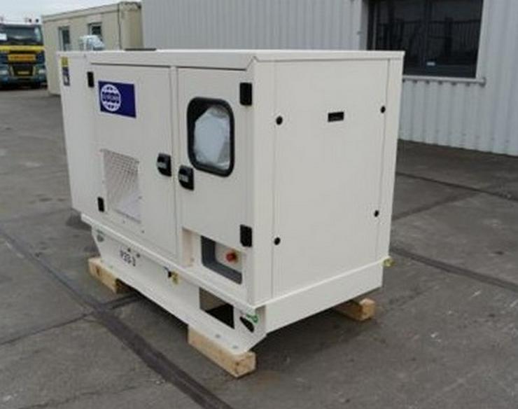 Bild 8: Gebrauchter Dieselgenerator  33 KWA - FG Wilson P33-6