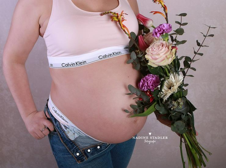 Bild 4: Babybauch Fotoshooting Schwangerschaftsfotografie Fotograf 