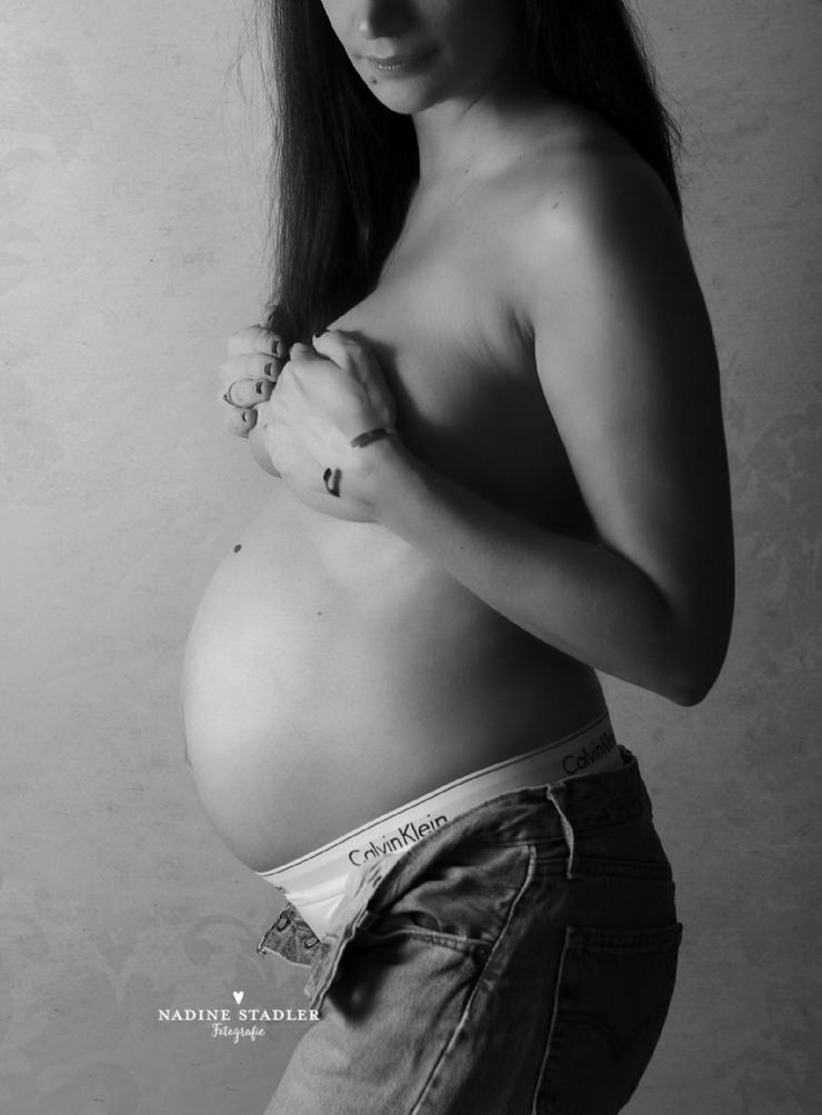 Babybauch Fotoshooting Schwangerschaftsfotografie Fotograf  - Fotografie - Bild 2