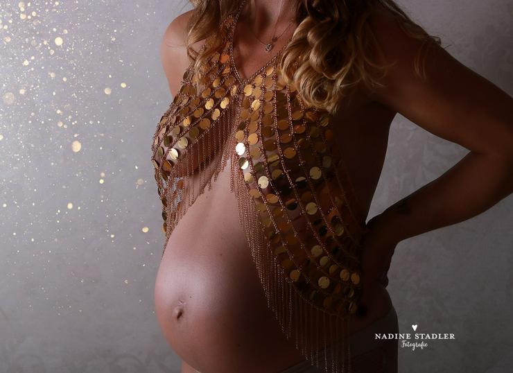 Babybauch Fotoshooting Schwangerschaftsfotografie Fotograf 