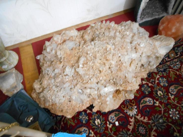 Bild 3: Amethyst-Druse.............Bergkristall Stufe