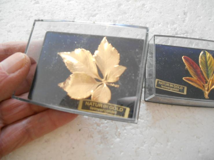 Bild 2: echte Blätter mit 22 ct. Gold