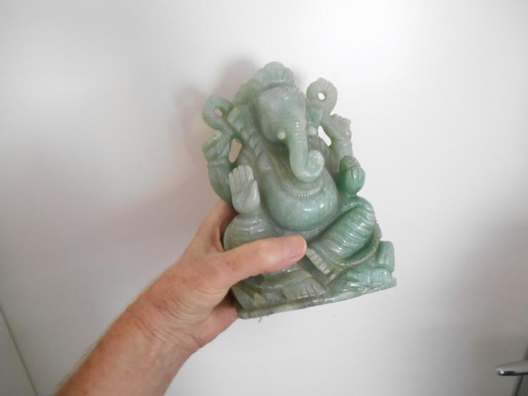 Ganesha aus grünem Aventurin - Figuren - Bild 1