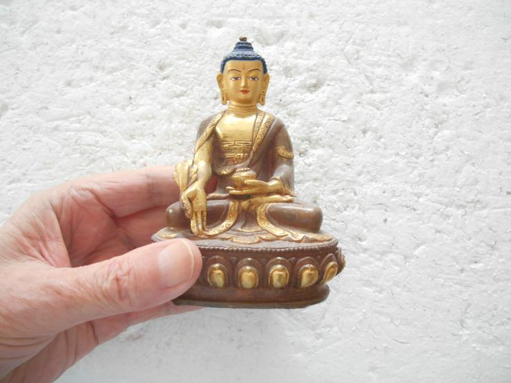 Bild 1: Buddha  aus Nepal
