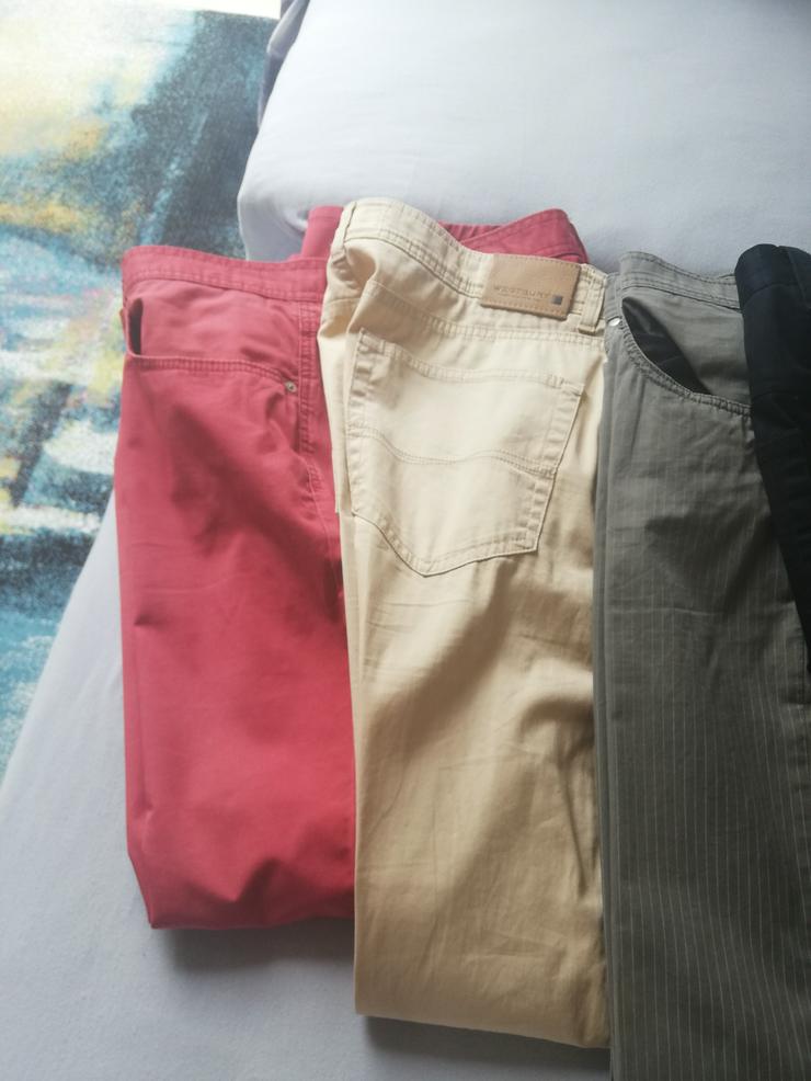 Bild 1: 18 wunderschöne Hosen, lang, diverse Farben in Top-Zustand zu verkaufen