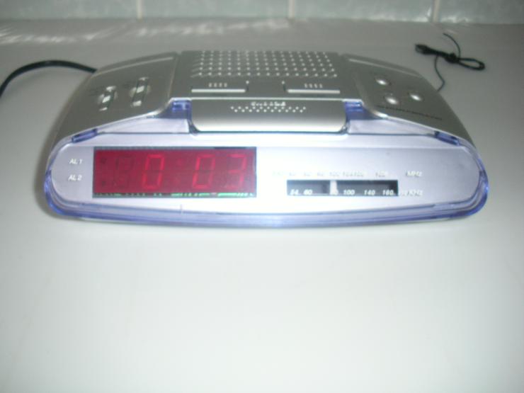 Bild 8: Digital  Uhr Wecker  Radio FM - AM , Elektronische Uhr Batterie , 220 v